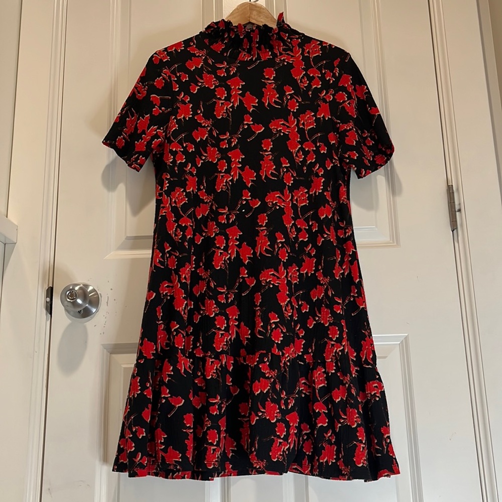 Zara floral turtleneck dress. SIZE womens small